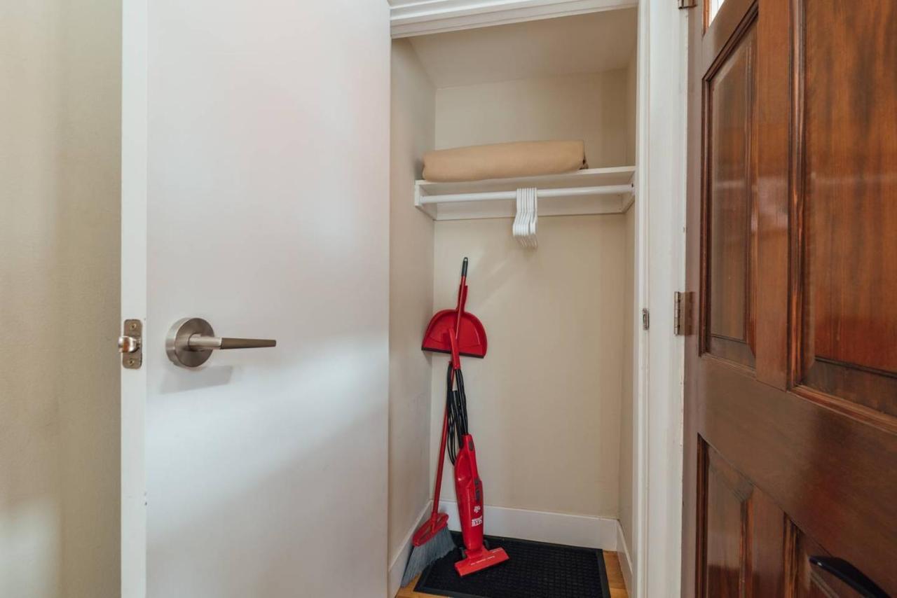 Renovated & Modern Home In Downtown Philly フィラデルフィア エクステリア 写真