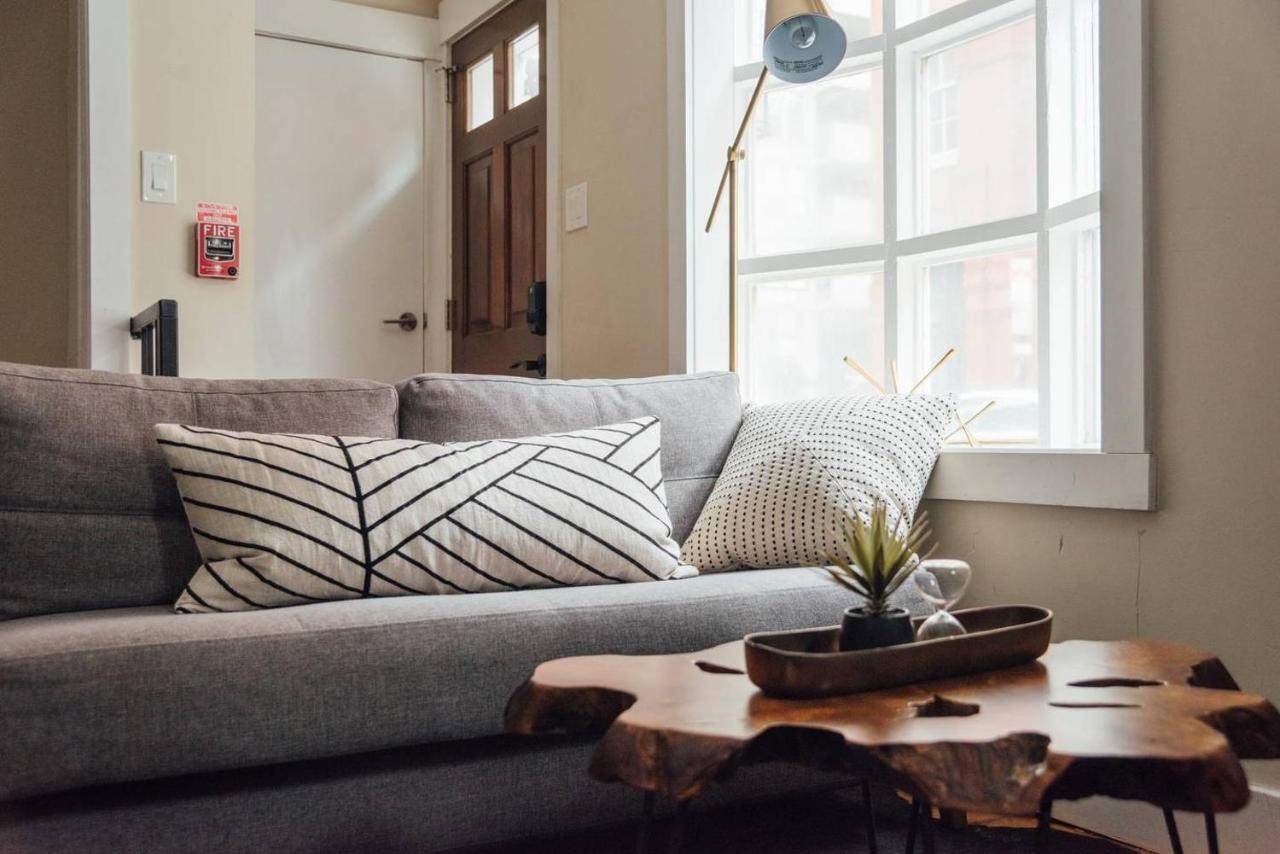 Renovated & Modern Home In Downtown Philly フィラデルフィア エクステリア 写真