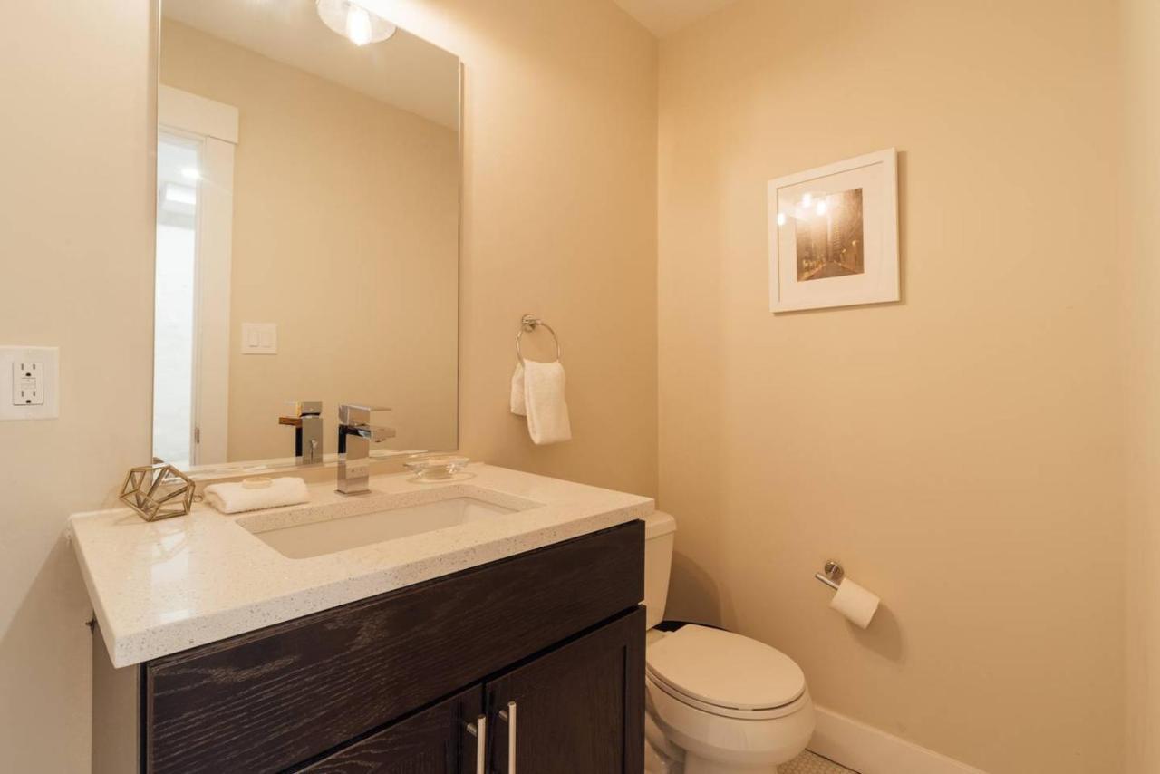 Renovated & Modern Home In Downtown Philly フィラデルフィア エクステリア 写真