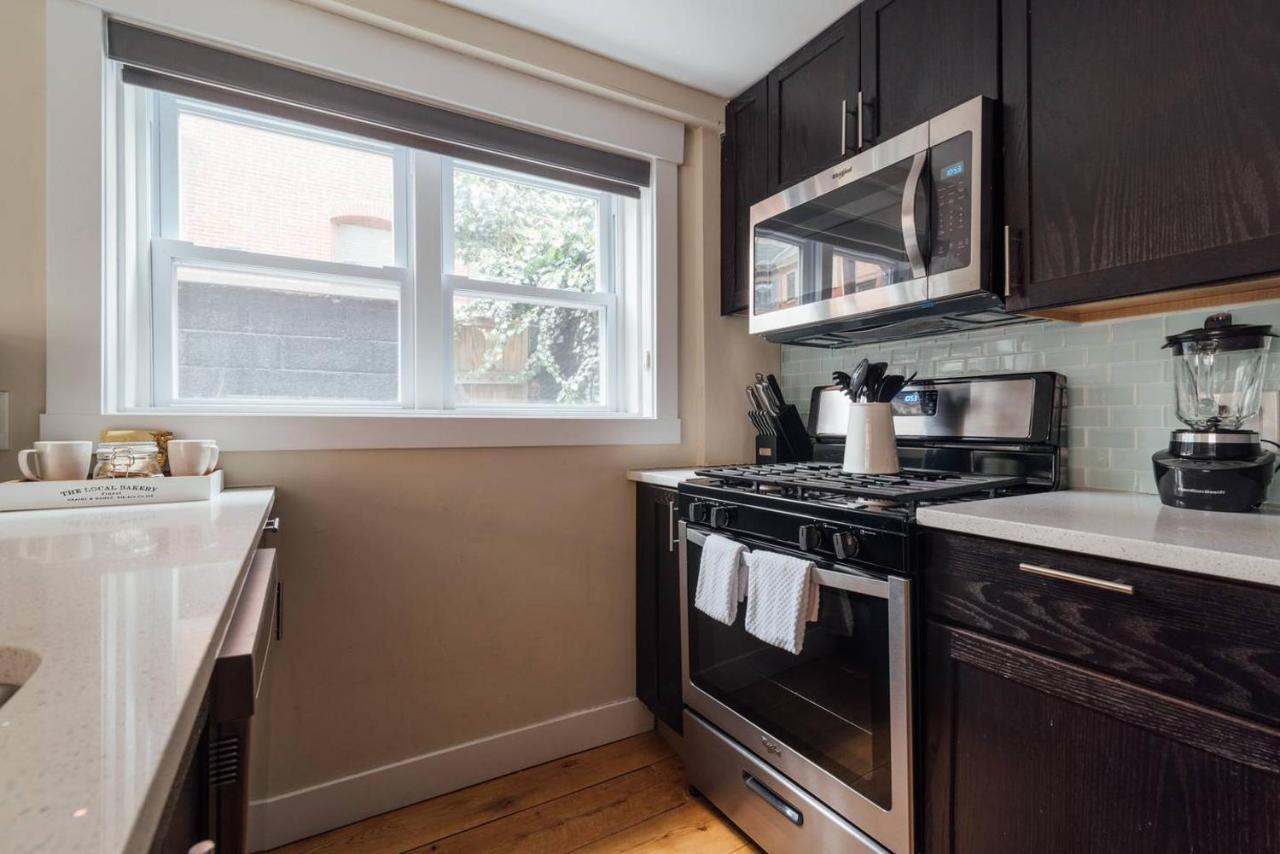 Renovated & Modern Home In Downtown Philly フィラデルフィア エクステリア 写真