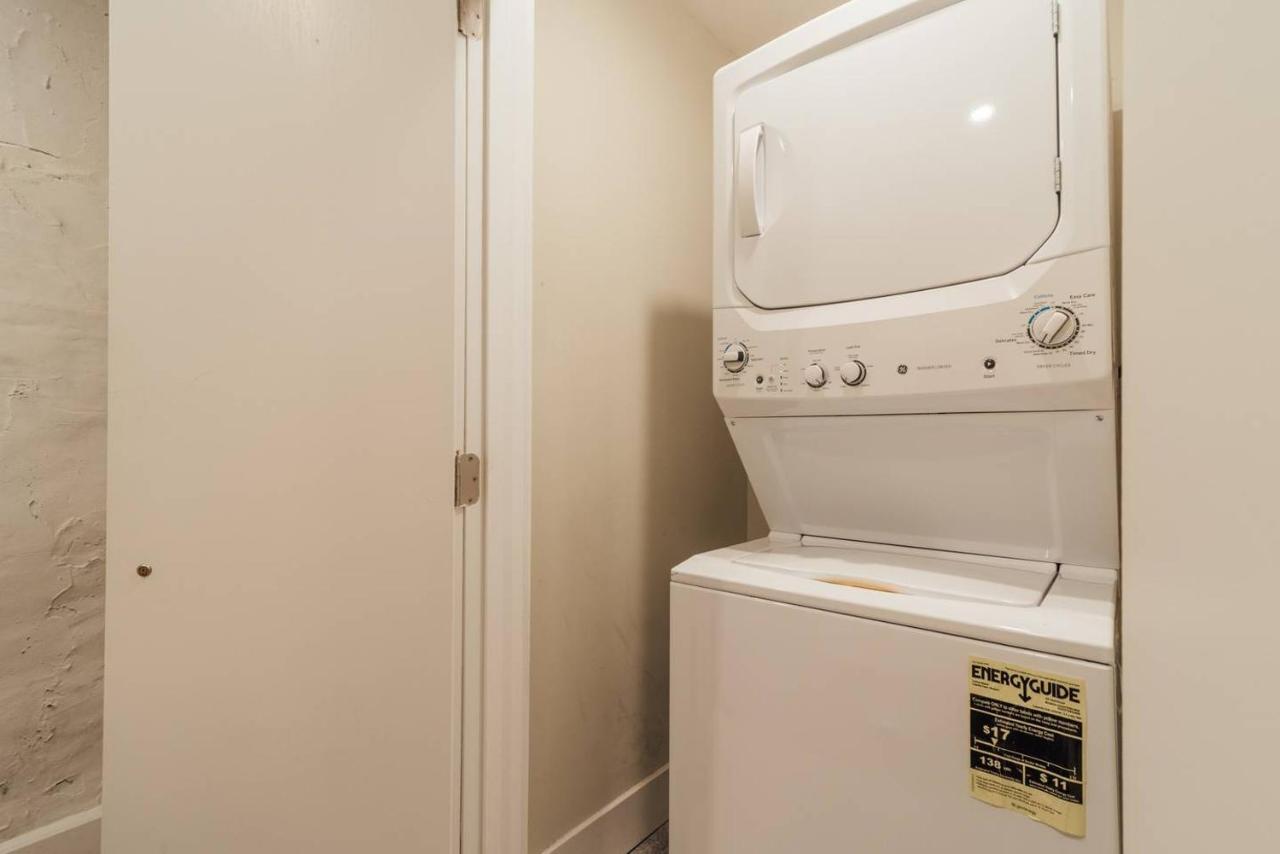 Renovated & Modern Home In Downtown Philly フィラデルフィア エクステリア 写真