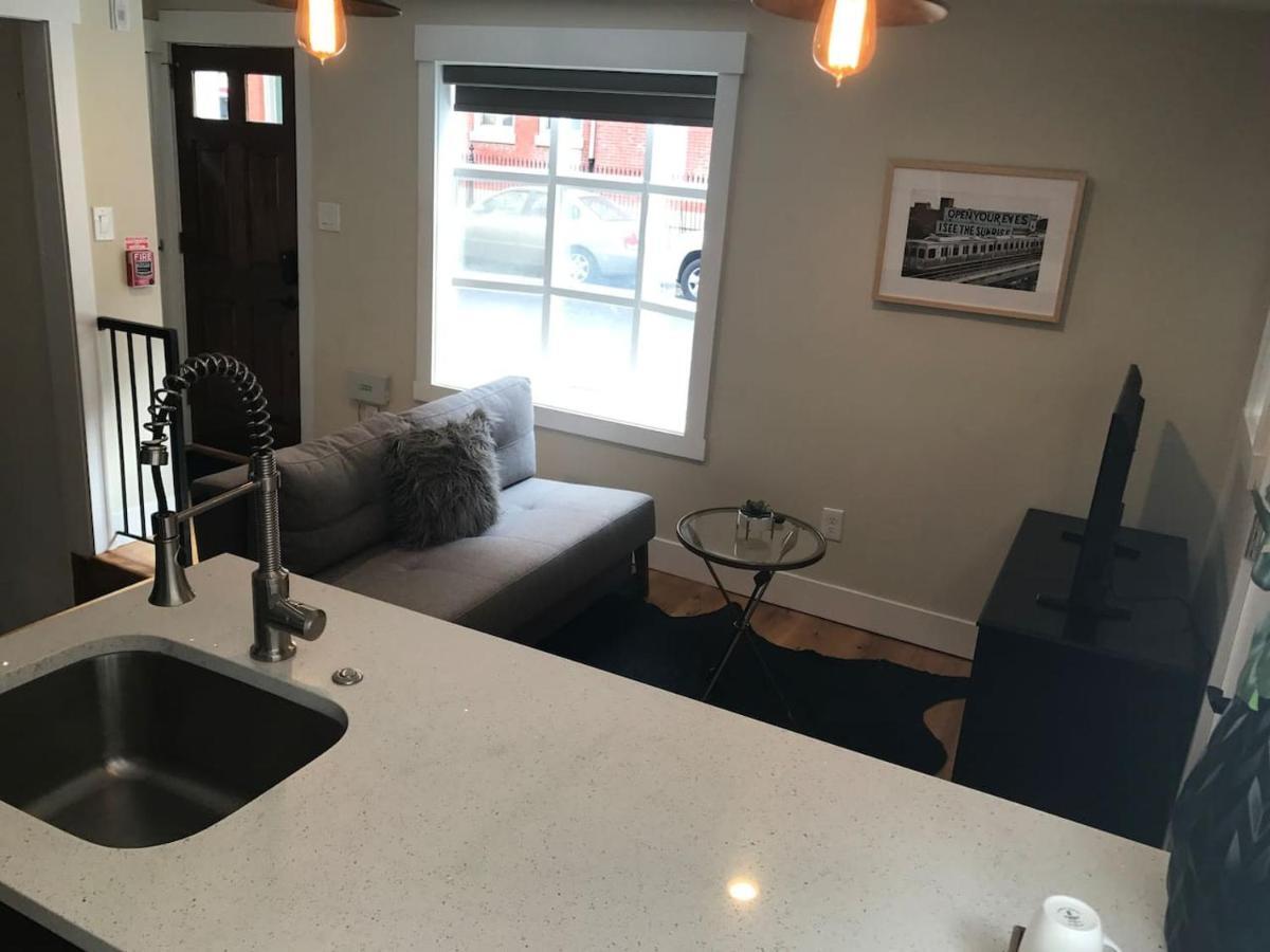 Renovated & Modern Home In Downtown Philly フィラデルフィア エクステリア 写真