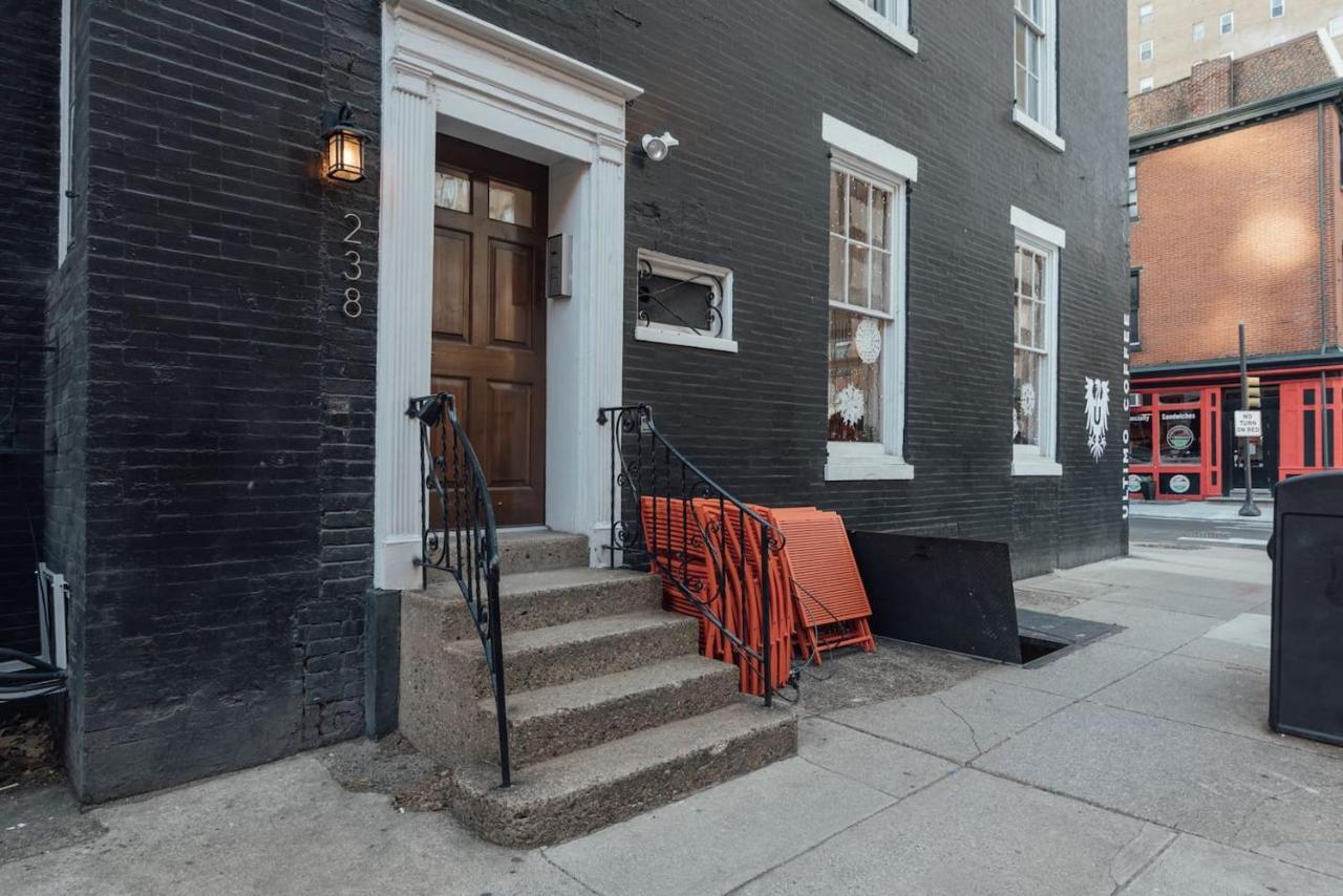 Renovated & Modern Home In Downtown Philly フィラデルフィア エクステリア 写真